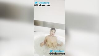 LATINA WITH BIG ASS AND TITS DOES MASTURBATION SHOW IN JACUZZI